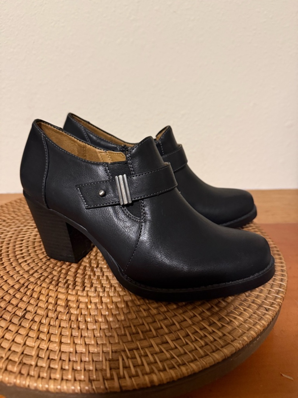 Natural Soul Black Leather Heeled Booties with Strap Detail‎